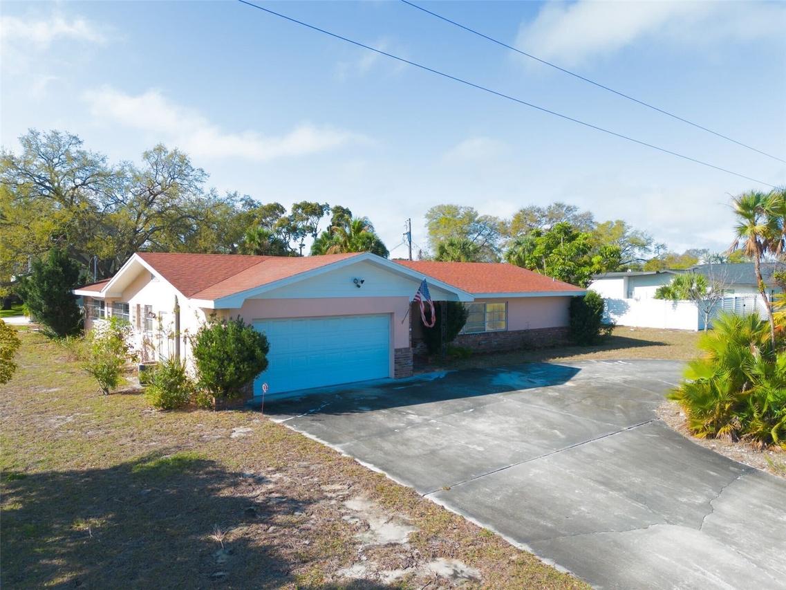 201 Harbor Bluff Dr., Largo, FL 33770