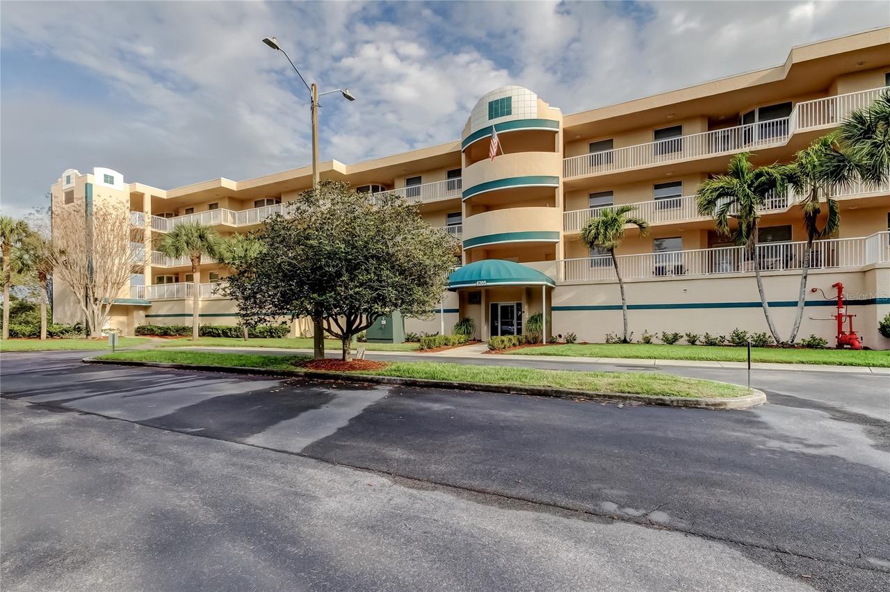 6205 Shoreline Dr. #1304, Seminole, FL 33708