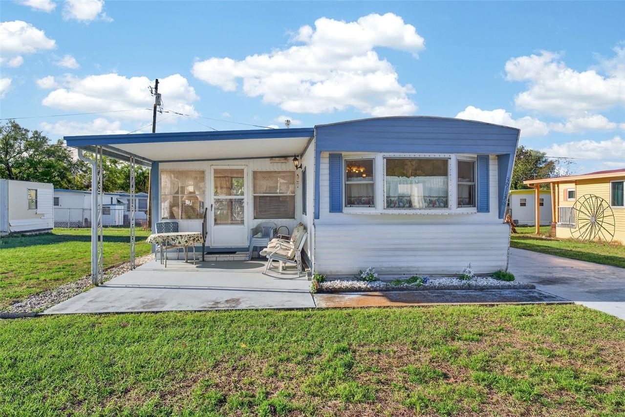 39136 Flora Ave., Zephyrhills, FL 33542