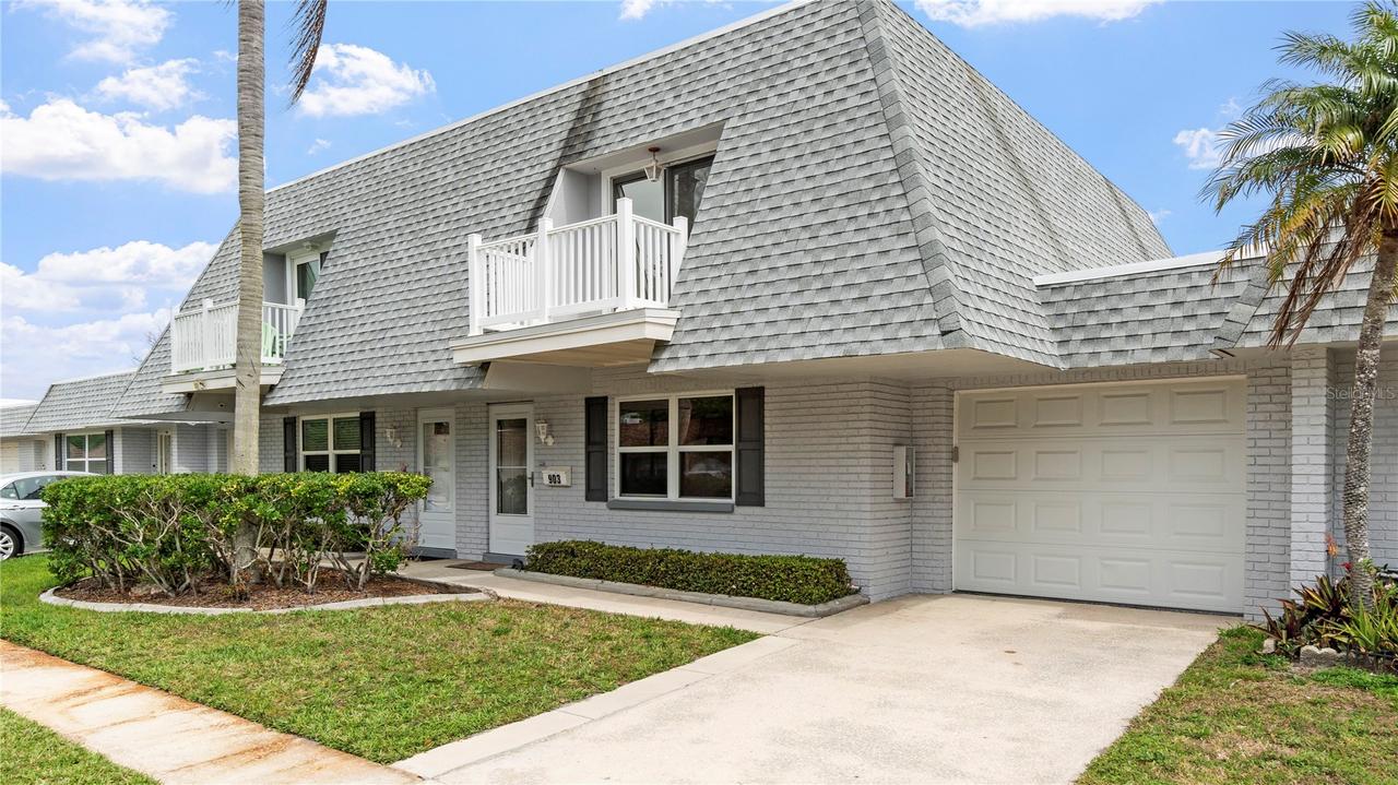 903 Cara Dr., Largo, FL 33771