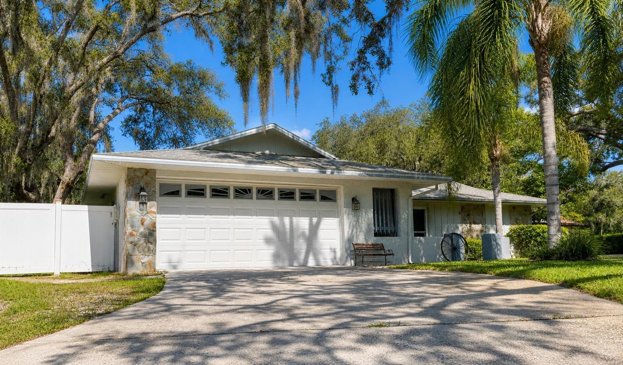 2309 Woodbend Cir., New Port Richey, FL 34655