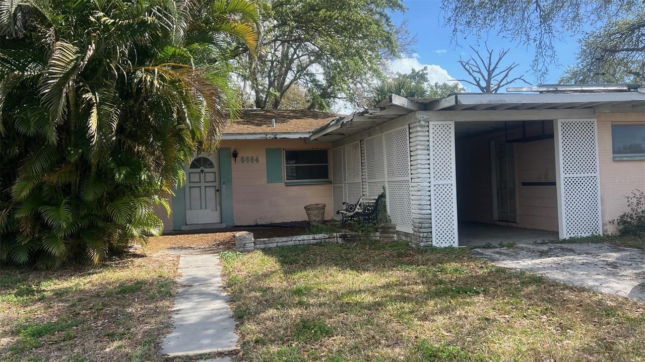 6664 Hibiscus Ave., South Pasadena, FL 33707