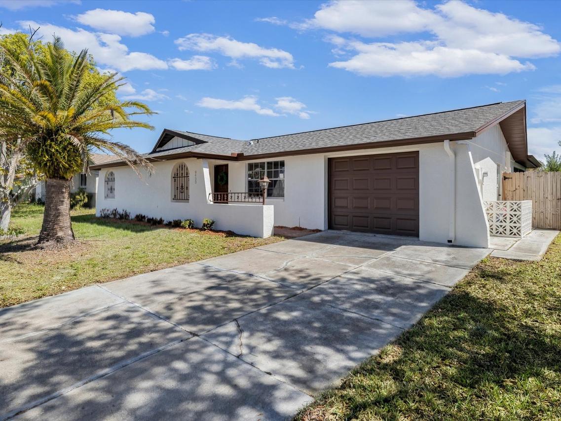 9430 Glen Moor Ln., Port Richey, FL 34668