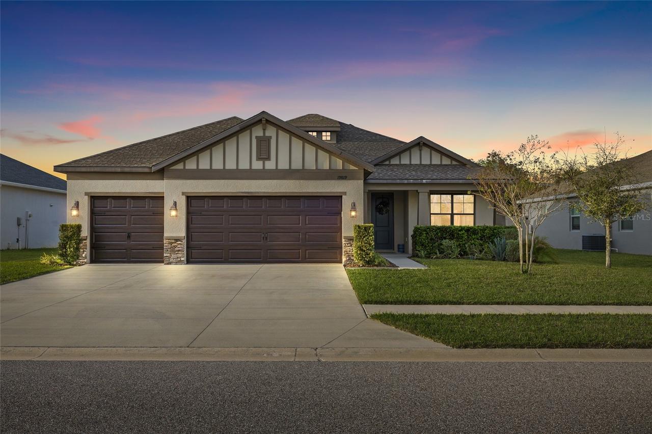 19819 Wading Crane Way, Lutz, FL 33558