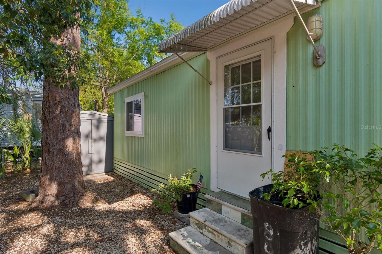 823 Elkan Dr., Tarpon Springs, FL 34689