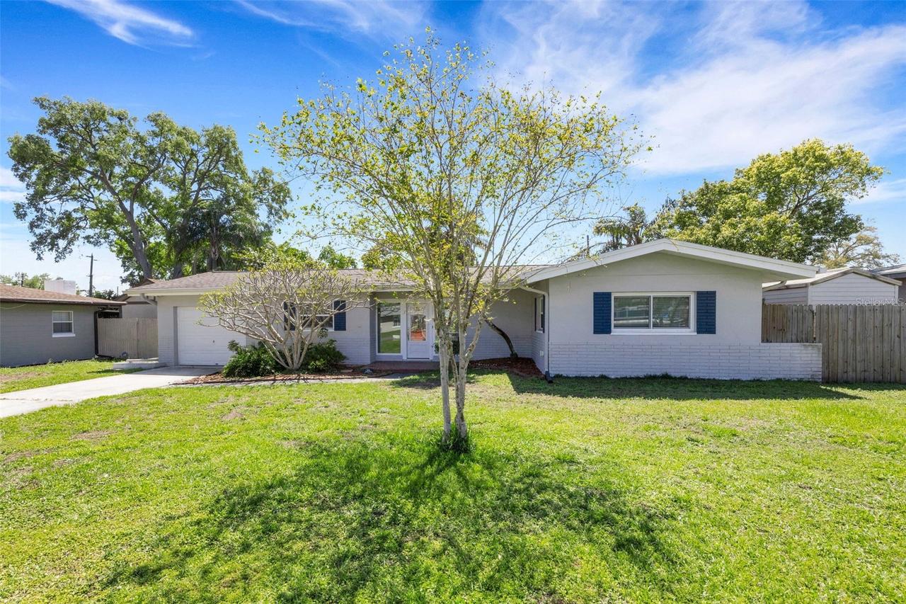 11436 Ridgewood Cir., Seminole, FL 33772