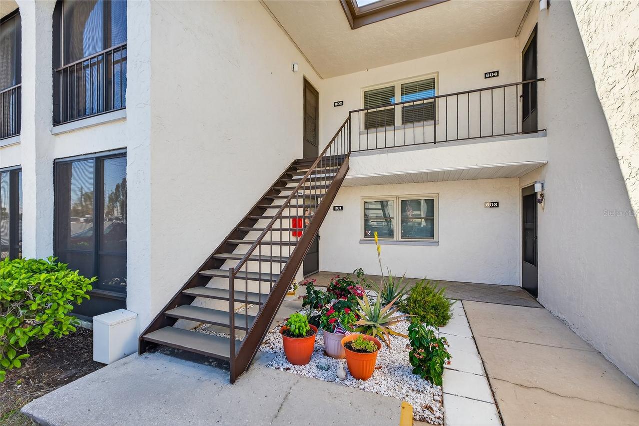 7701 Starkey Rd. #602, Seminole, FL 33777