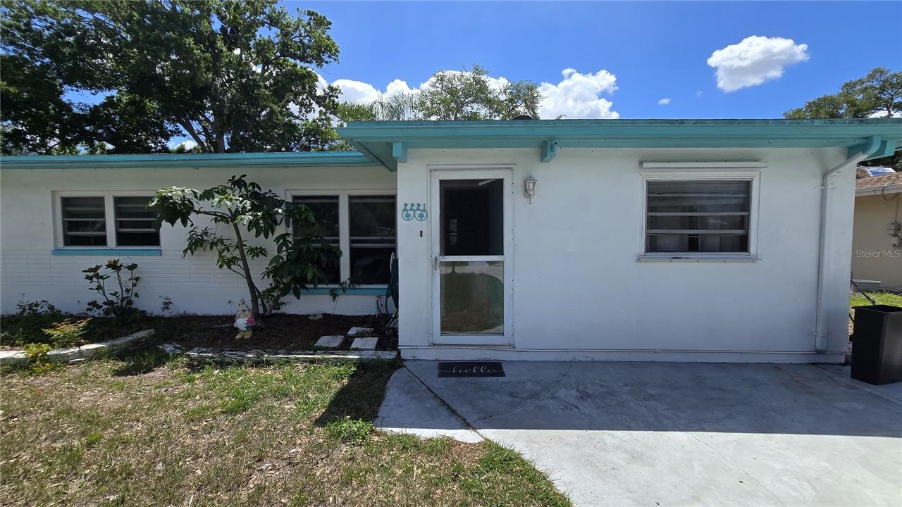 2221 Euclid Cir., Clearwater, FL 33764