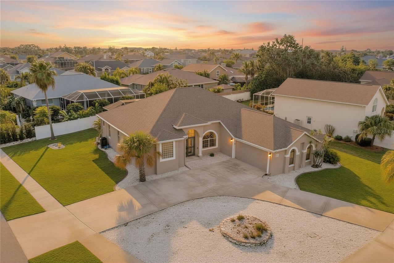 821 Greenview Dr Dr., Apollo Beach, FL 33572