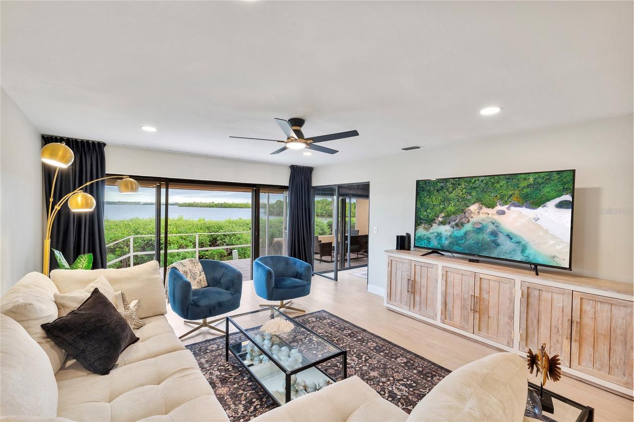 3887 Catalina Dr., Bradenton, FL 34210