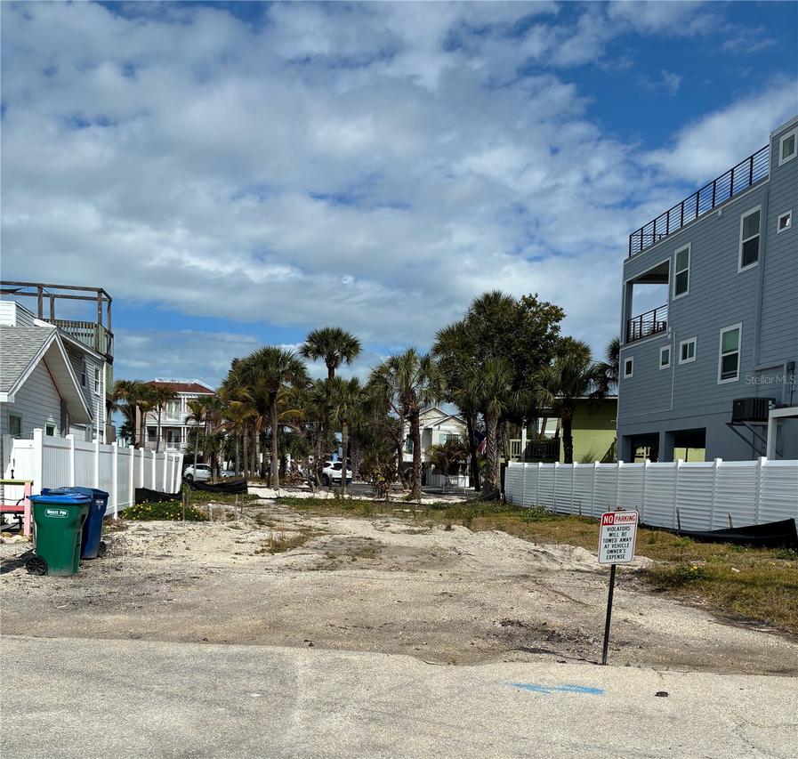 104 1st St., Bradenton Beach, FL 34217