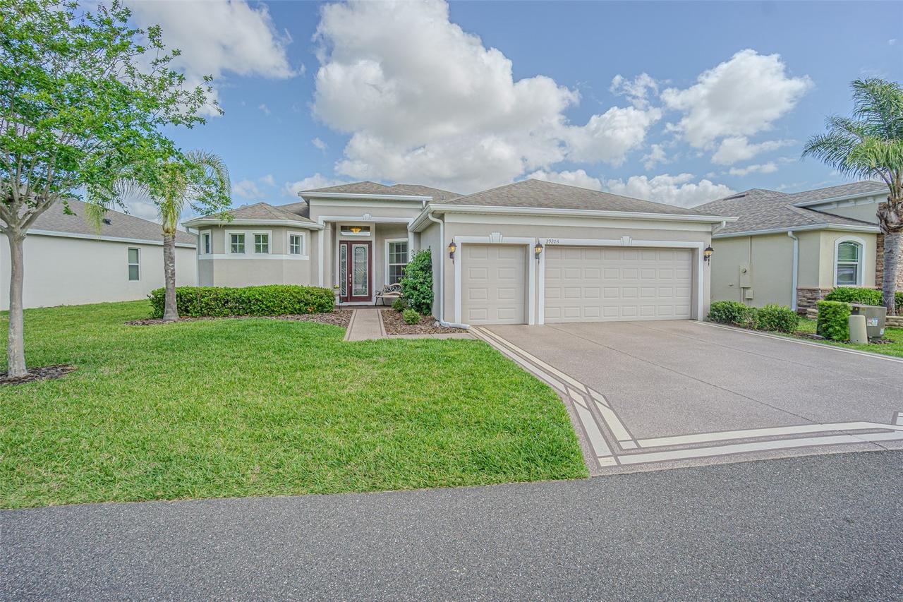 29203 Grass Bunker Dr., San Antonio, FL 33576