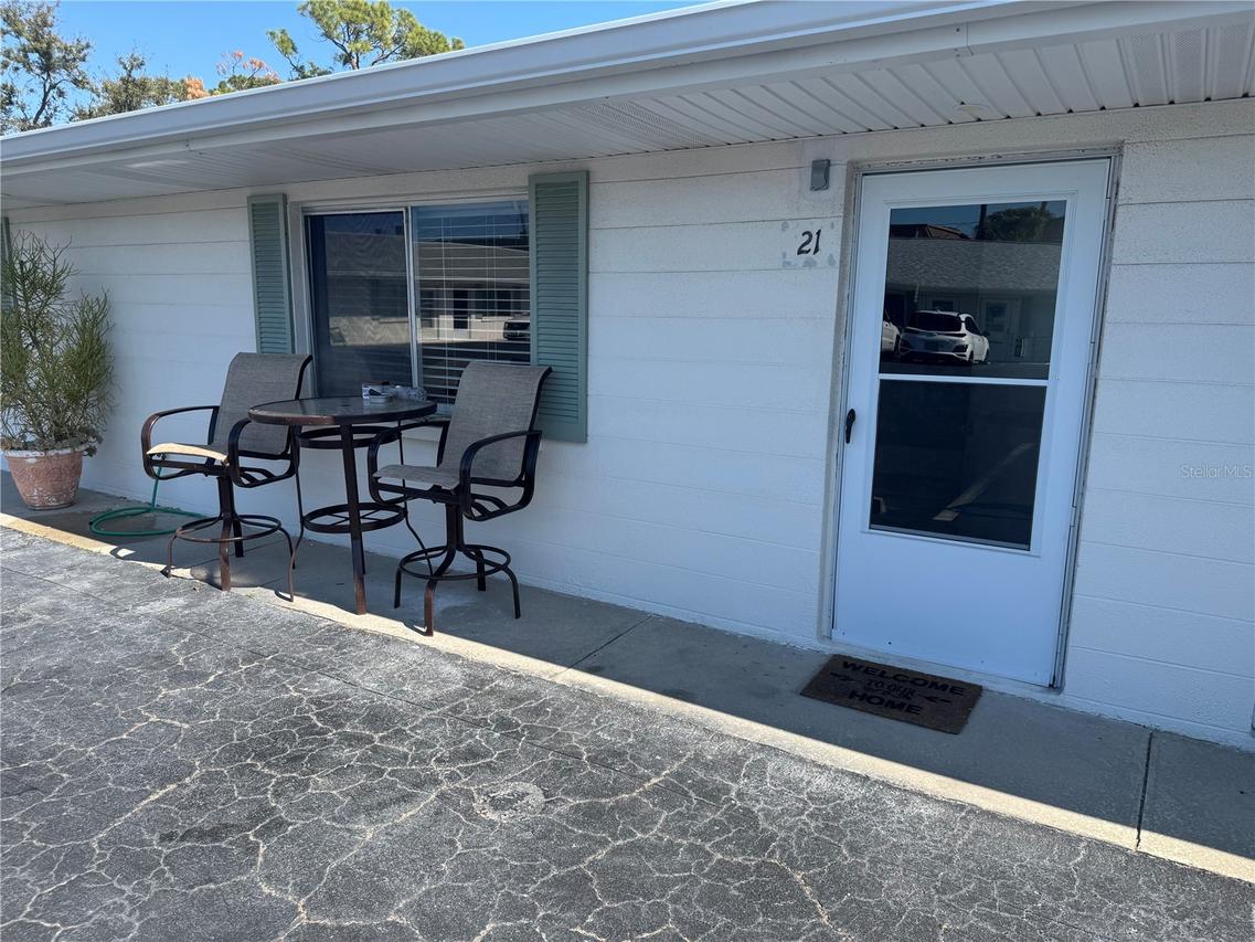 525 Manatee Ct. #21, Venice, FL 34285