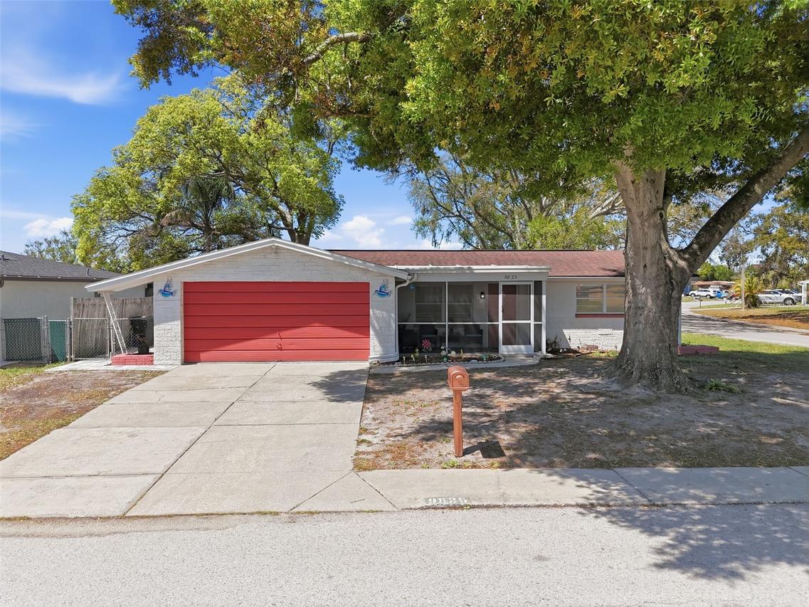 9825 Lakeside Ln., Port Richey, FL 34668