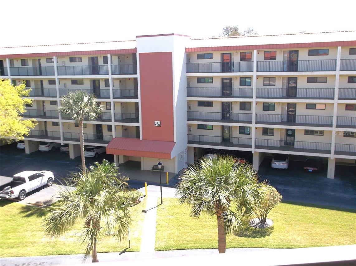 9433 Harbor Greens Way #305, Seminole, FL 33776