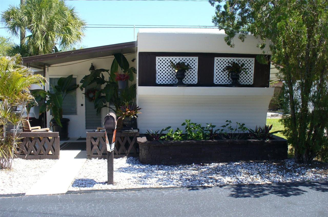 7801 34th Ave. #2, St Petersburg, FL 33710