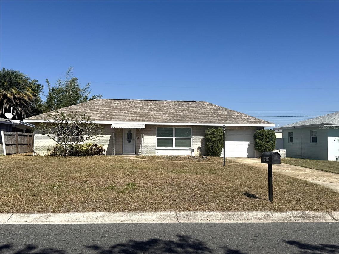 9167 108th St., Seminole, FL 33772