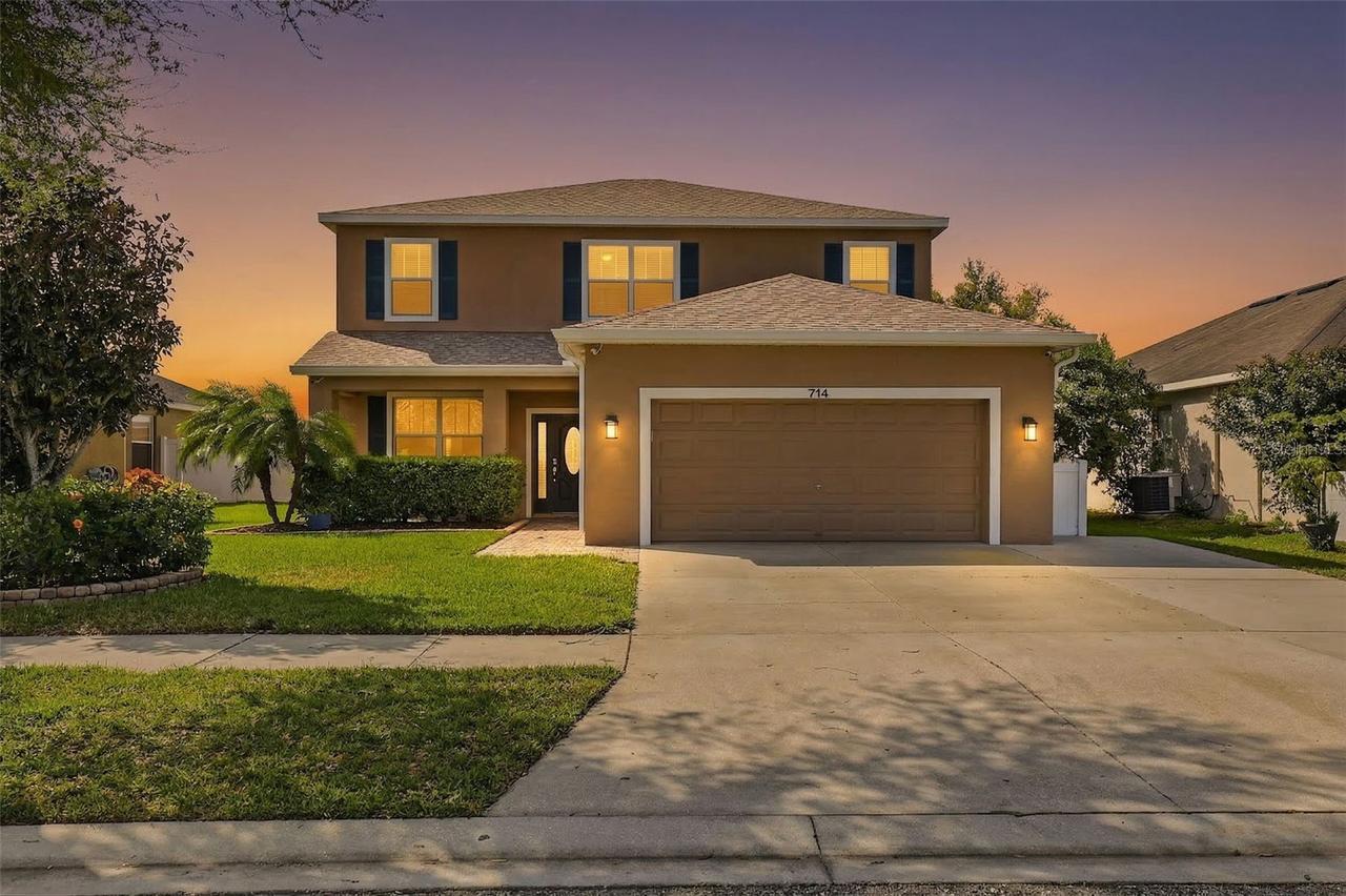 714 Tanana Fall Dr., Ruskin, FL 33570