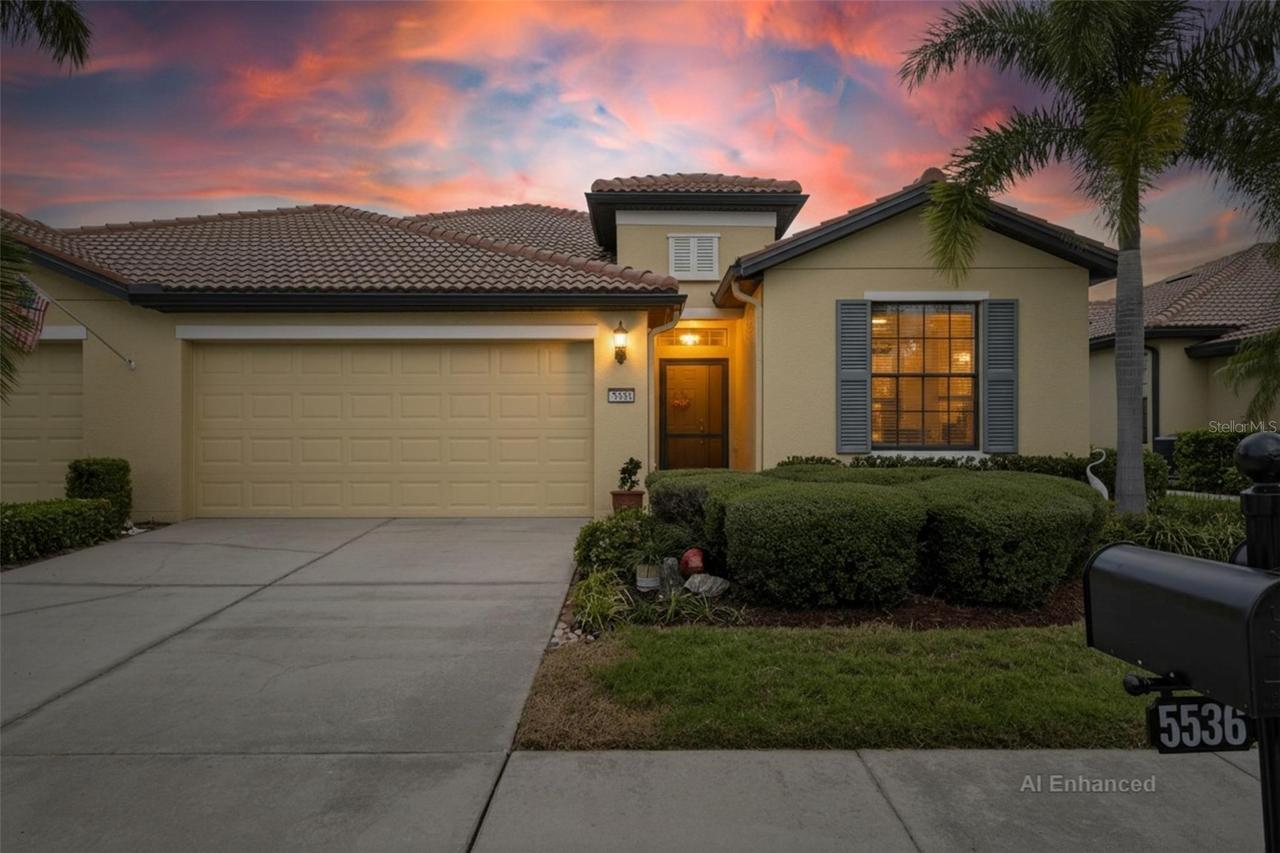5538 Sunset Falls Dr., Apollo Beach, FL 33572
