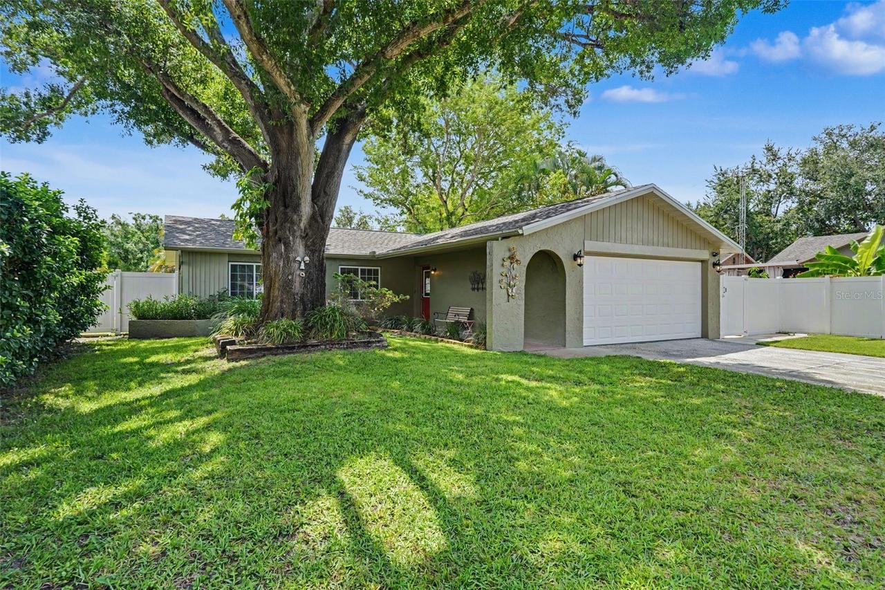 12431 Del Verde Dr., Largo, FL 33773