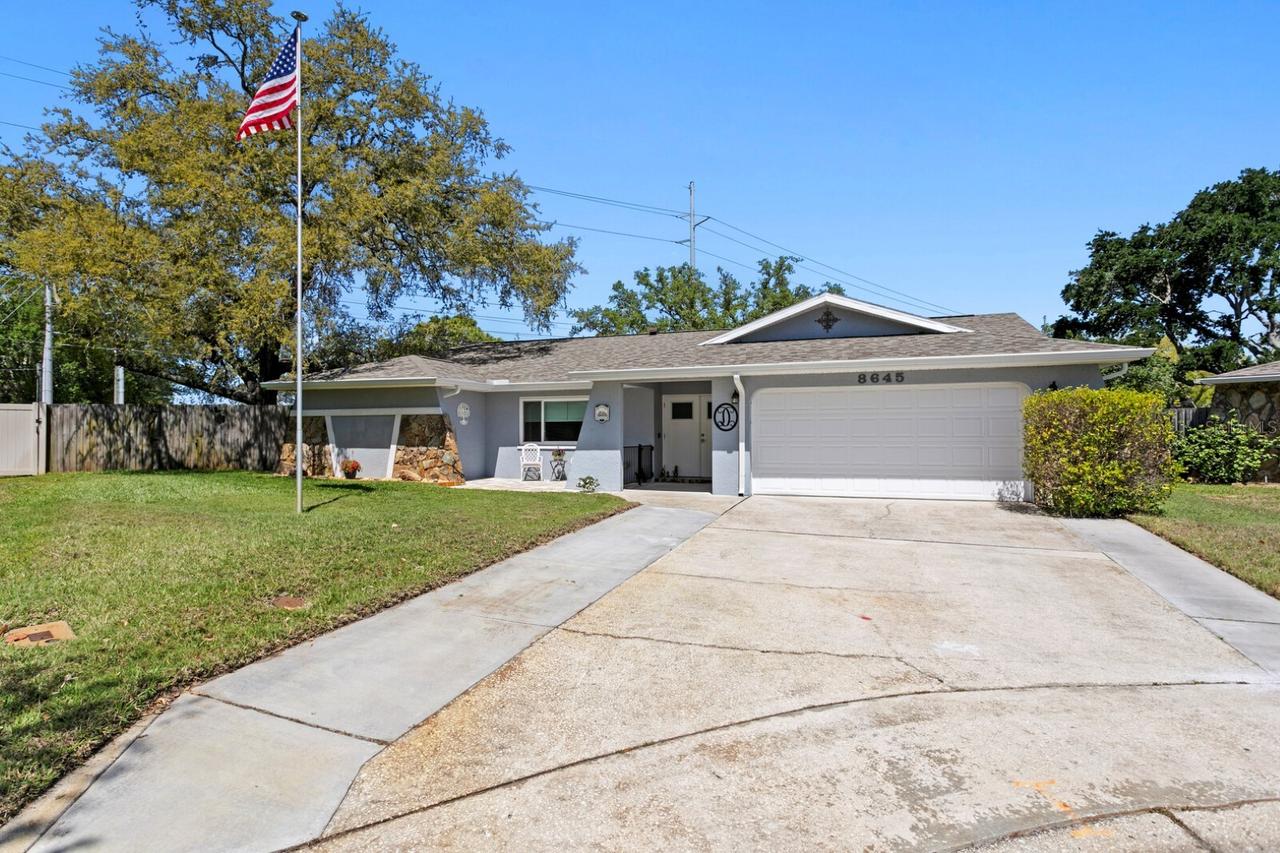 8645 Pinetree Dr., Seminole, FL 33772