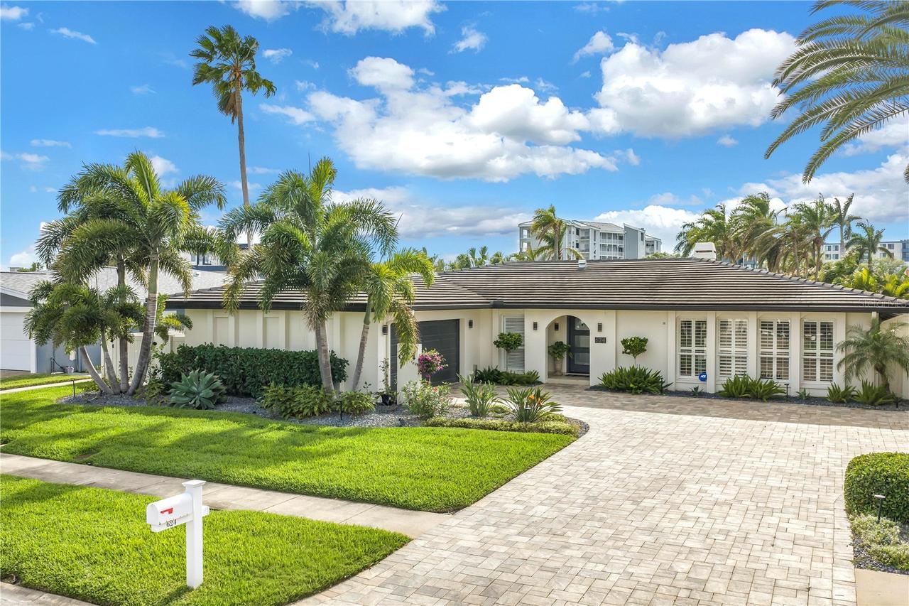 624 Snug Island, Clearwater, FL 33767