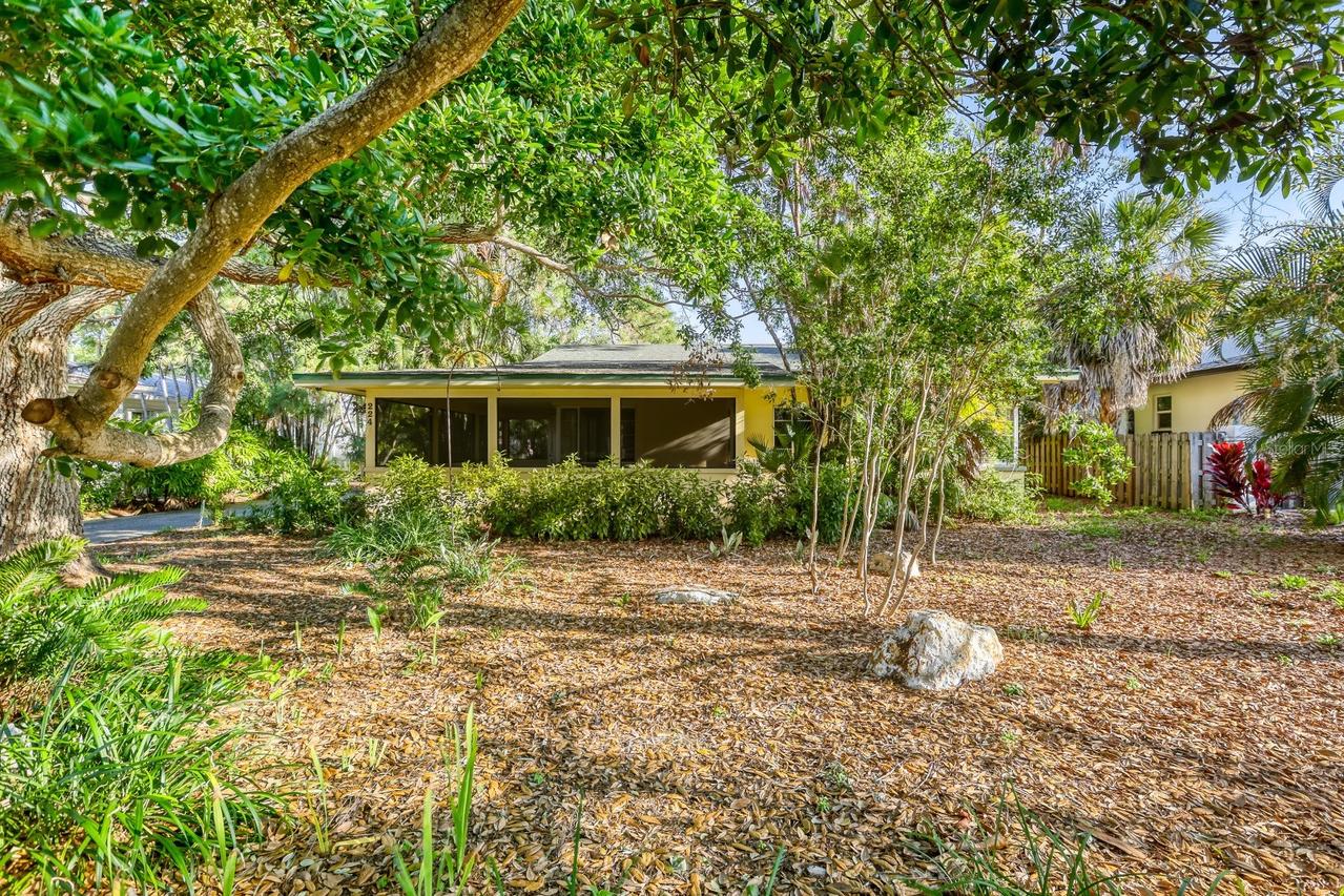 224 Lyndhurst St., Dunedin, FL 34698