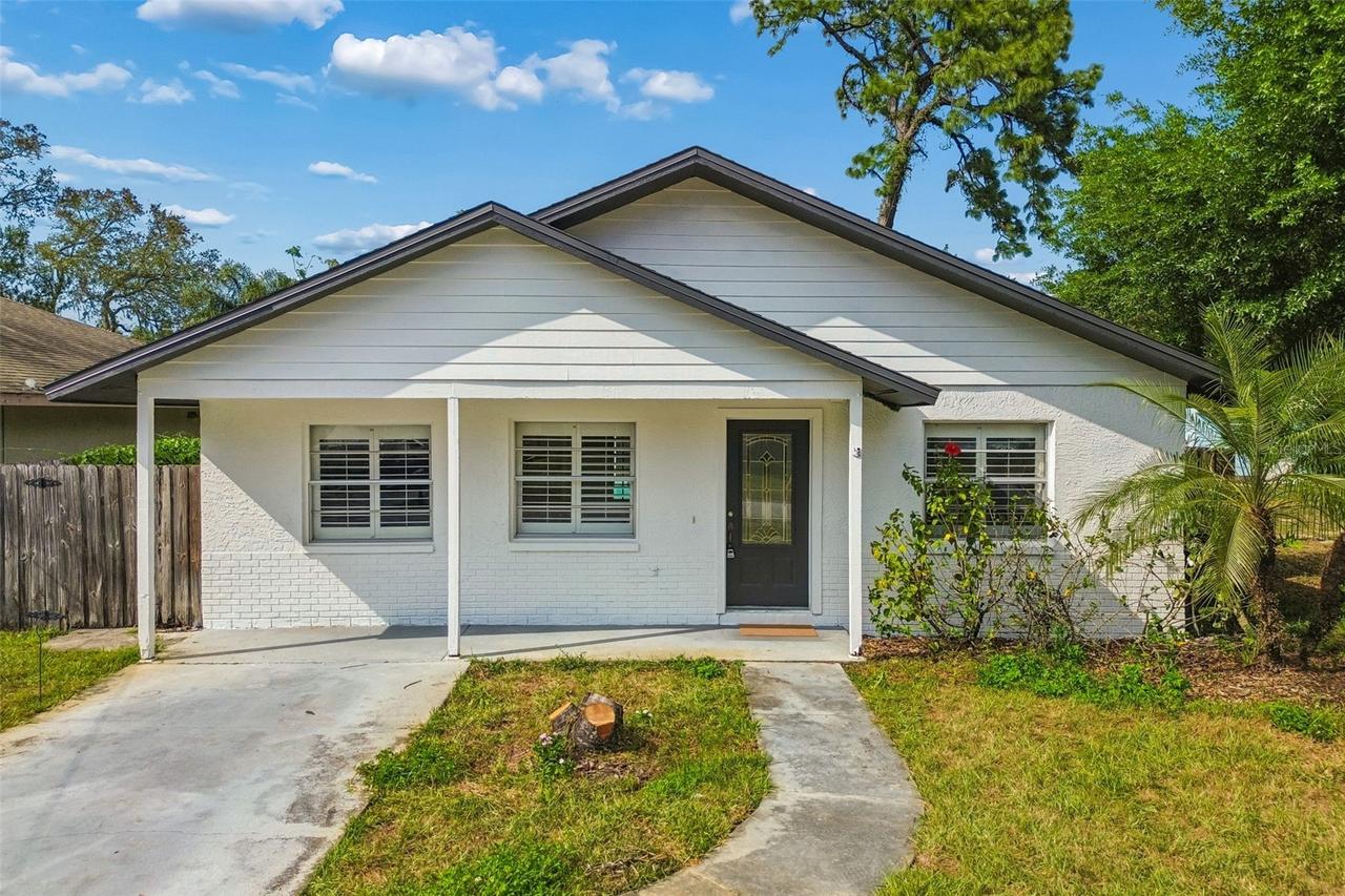 1105 E Oakwood St., Tarpon Springs, FL 34689