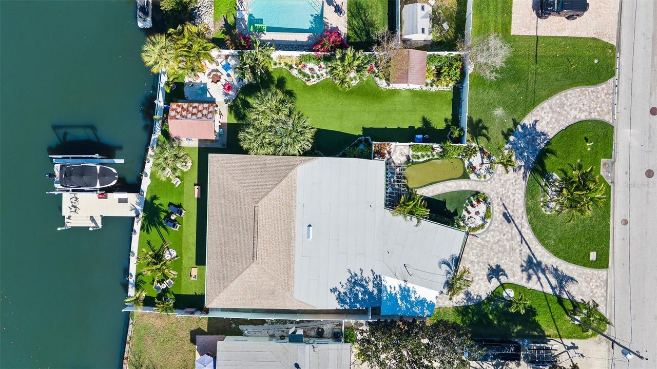 1567 Delaware Ave., St Petersburg, FL 33703