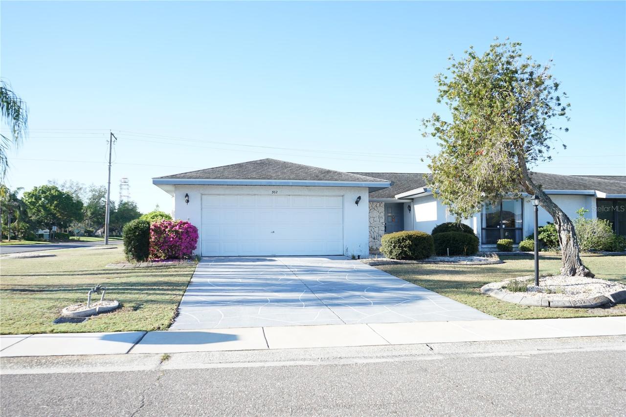 302 Bryce Ct., Sun City Center, FL 33573