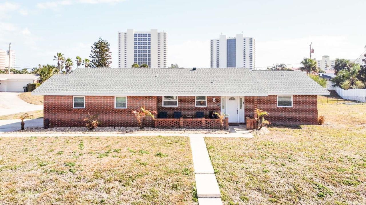 2601 S Peninsula Dr., Daytona Beach, FL 32118