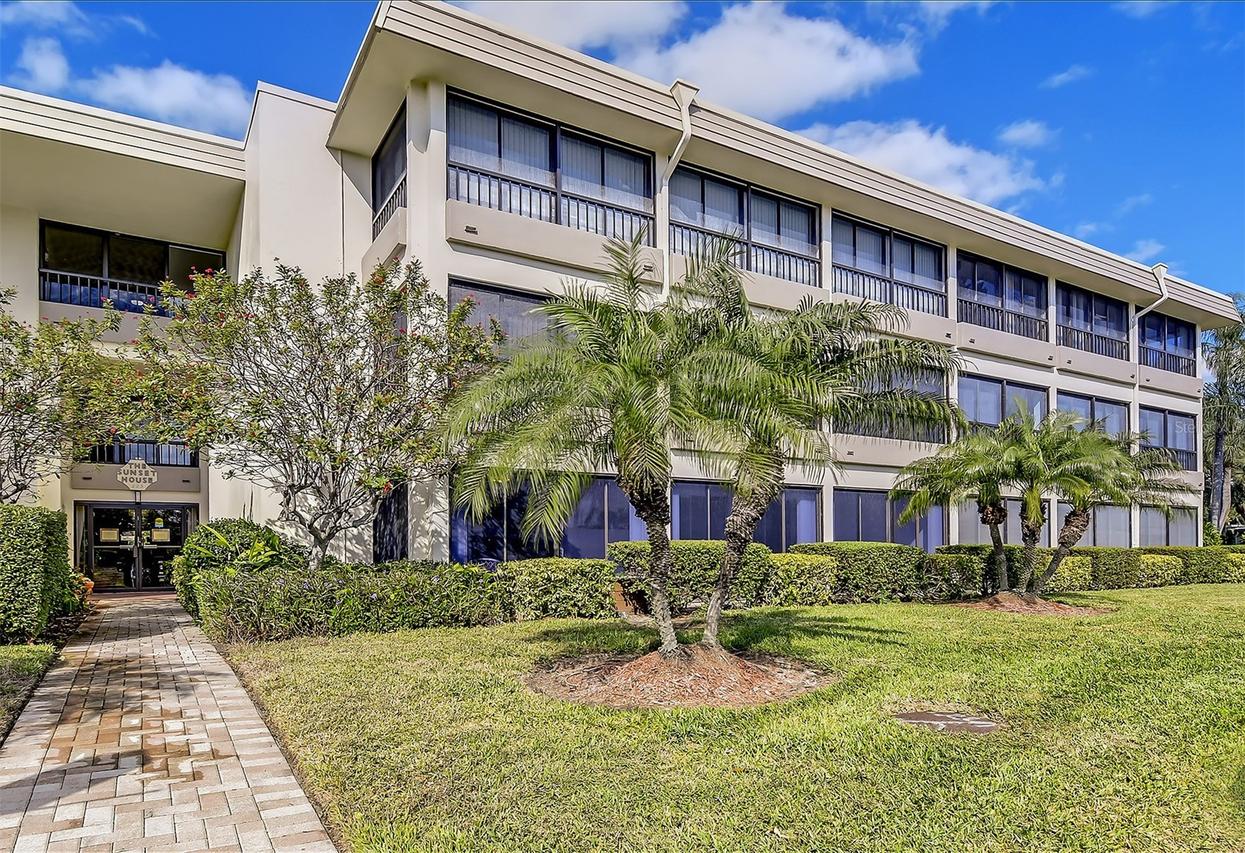 225 Hourglass Way #303, Sarasota, FL 34242