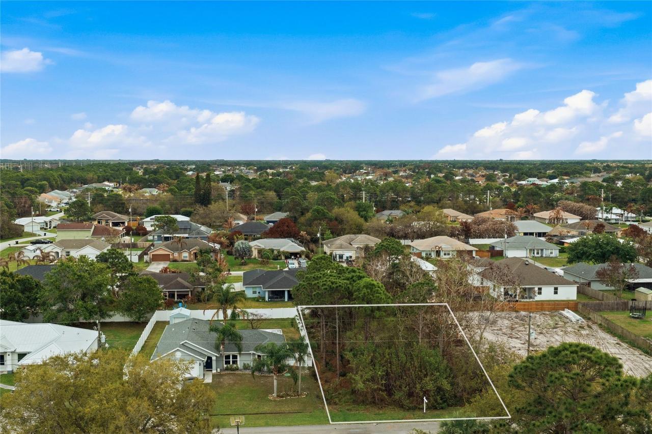 6447 Nw Hemlock St, Port St Lucie, FL 34986