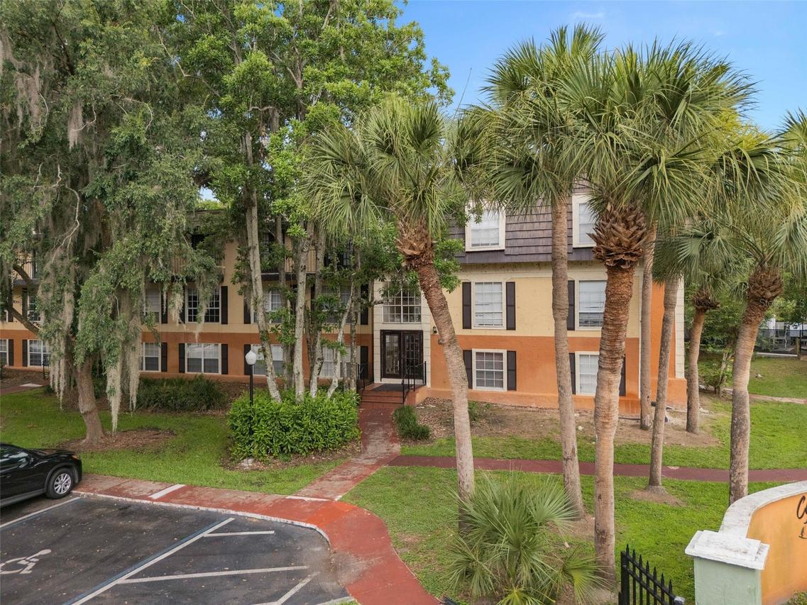 4190 Versailles Dr. #4190D, Orlando, FL 32808