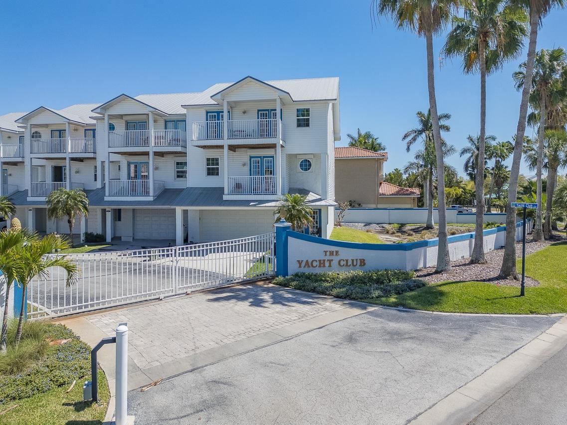 139 Yacht Club Cir., North Redington Beach, FL 33708