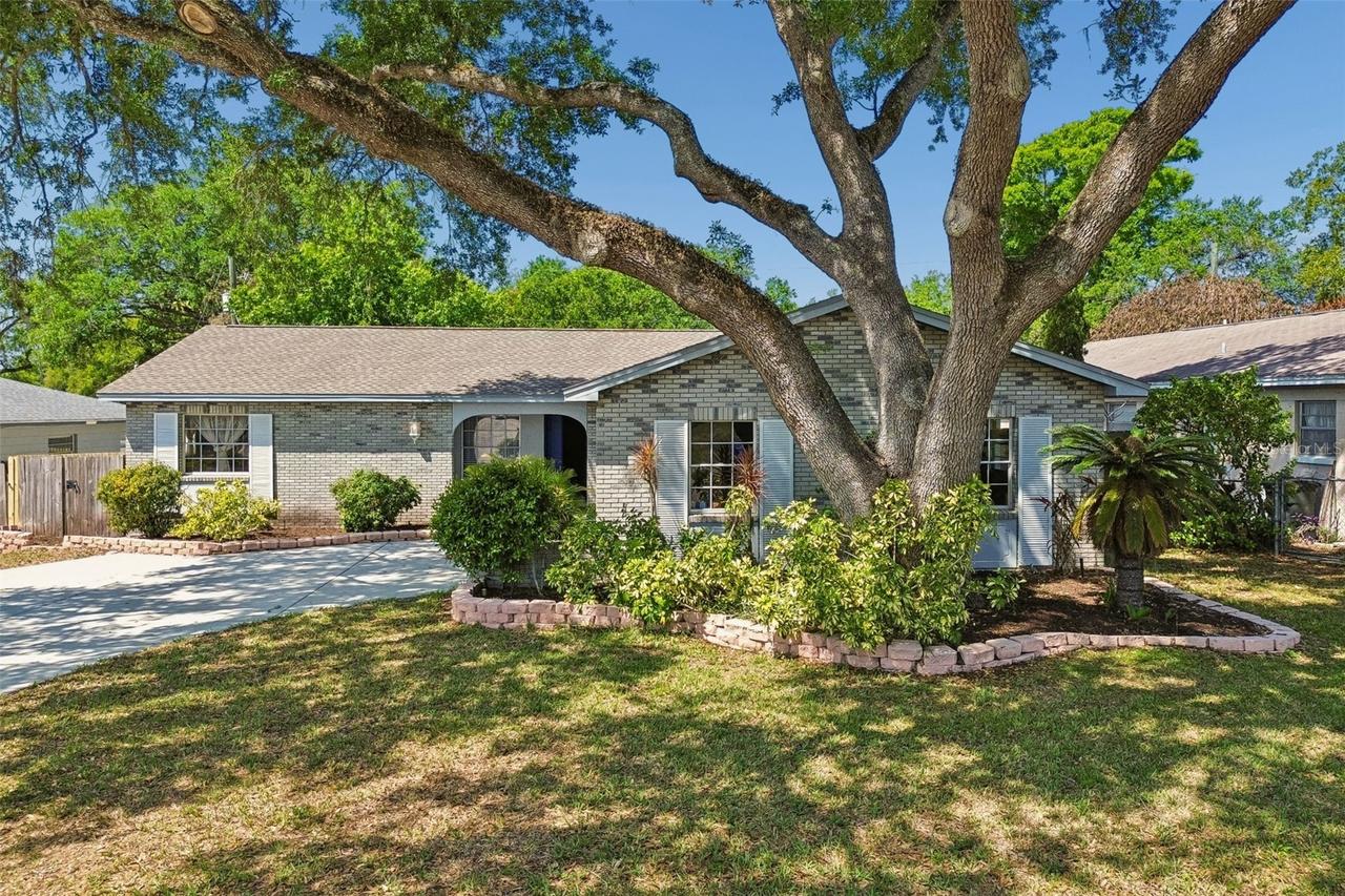 2210 Ladywood Ct., Brandon, FL 33511