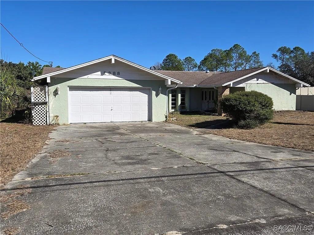 2288 Evenglow Ave., Spring Hill, FL 34609