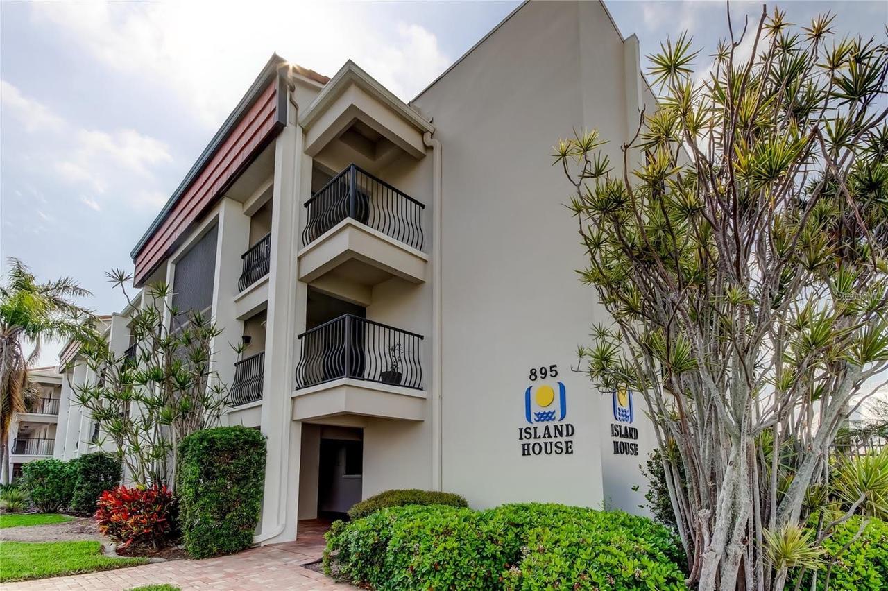 895 S Gulfview Blvd. #303, Clearwater Beach, FL 33767