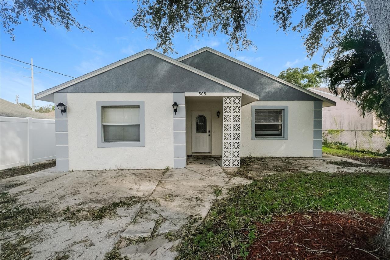 505 E Morgan St., Tarpon Springs, FL 34689