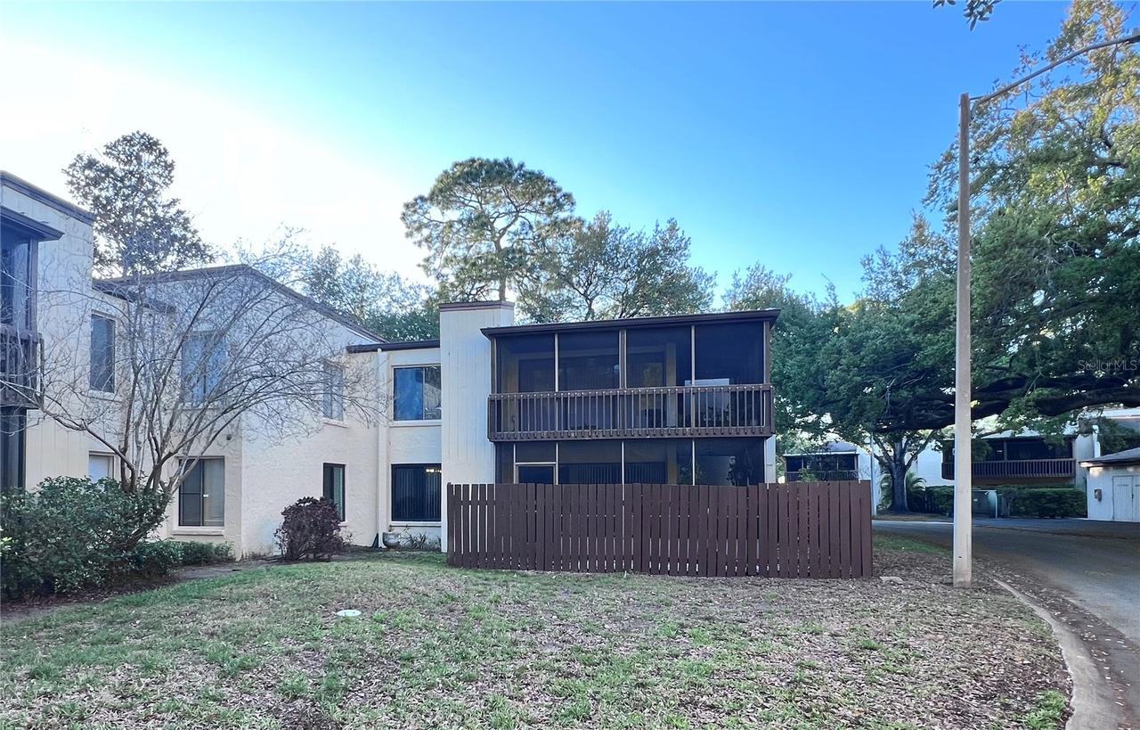 700 Starkey Rd. #814, Largo, FL 33771