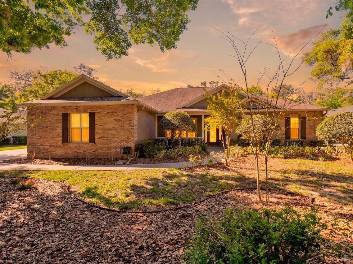 6107 Kingbird Manor Dr., Lithia, FL 33547