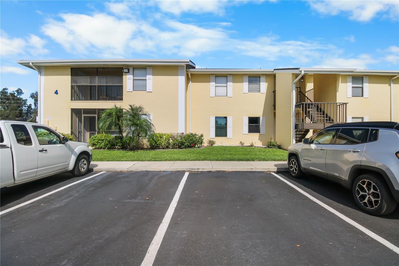 3001 58th Ave. #408, St Petersburg, FL 33712