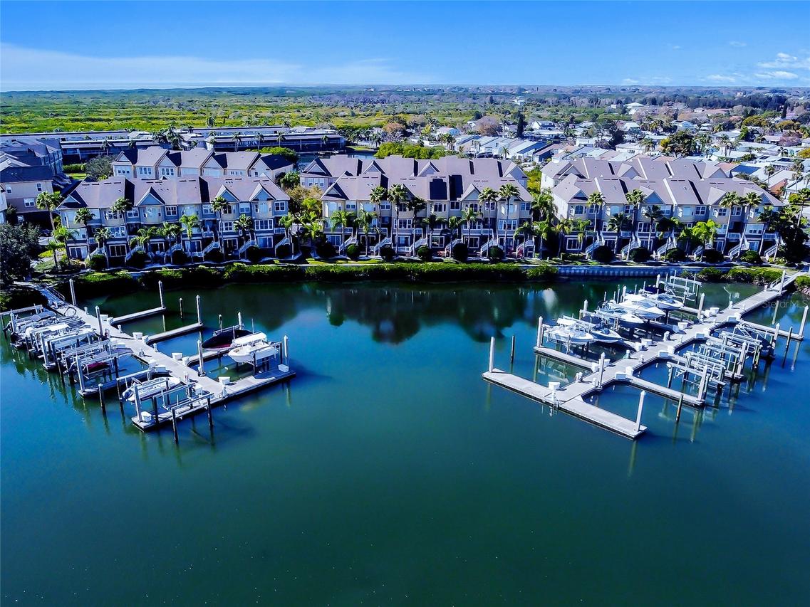 4326 Spinnaker Cove Ln., Tampa, FL 33615