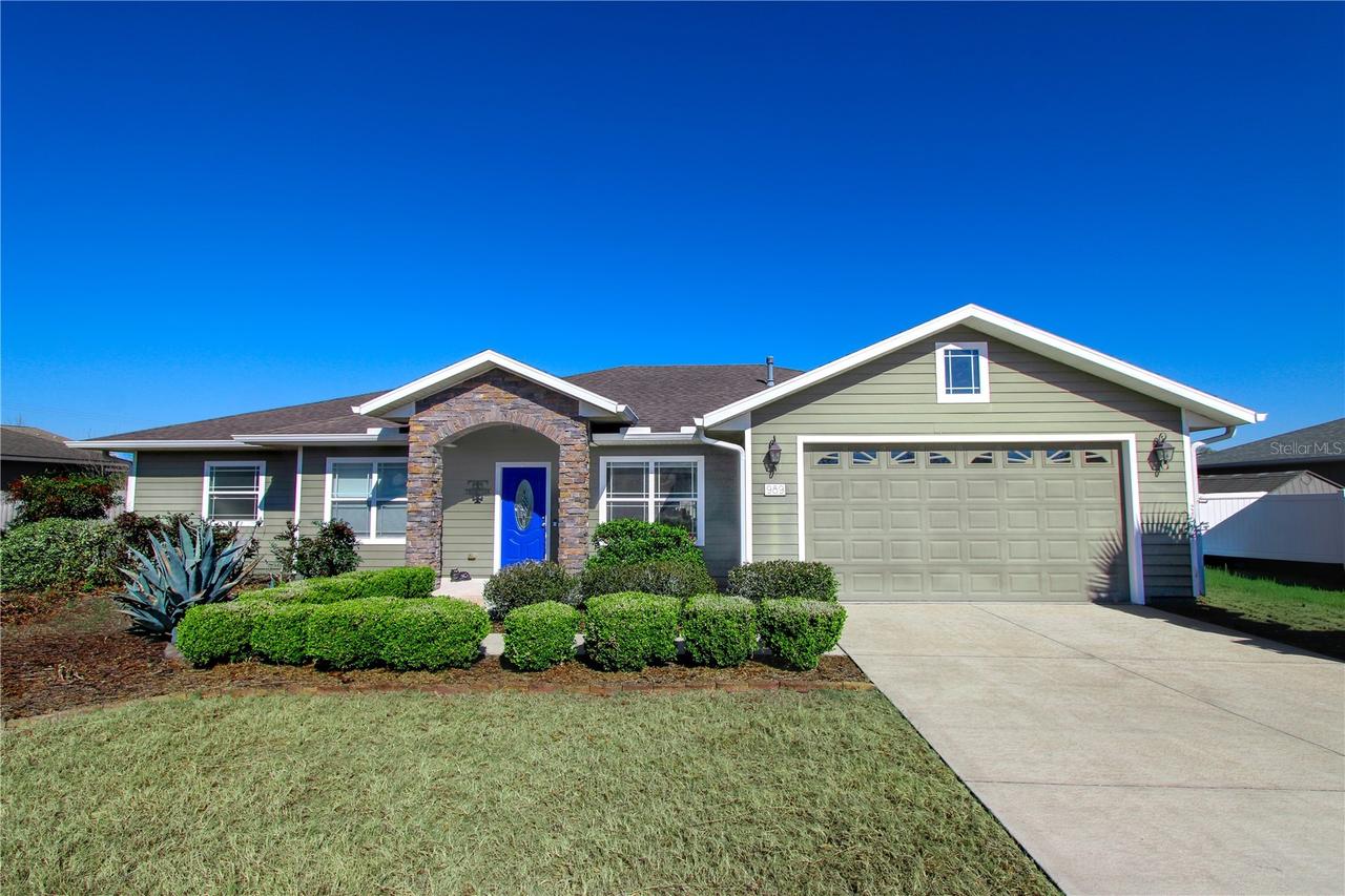 989 NW 231st Way, Newberry, FL 32669