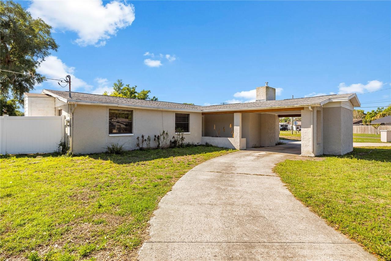 601 Dewolf Rd., Brandon, FL 33511