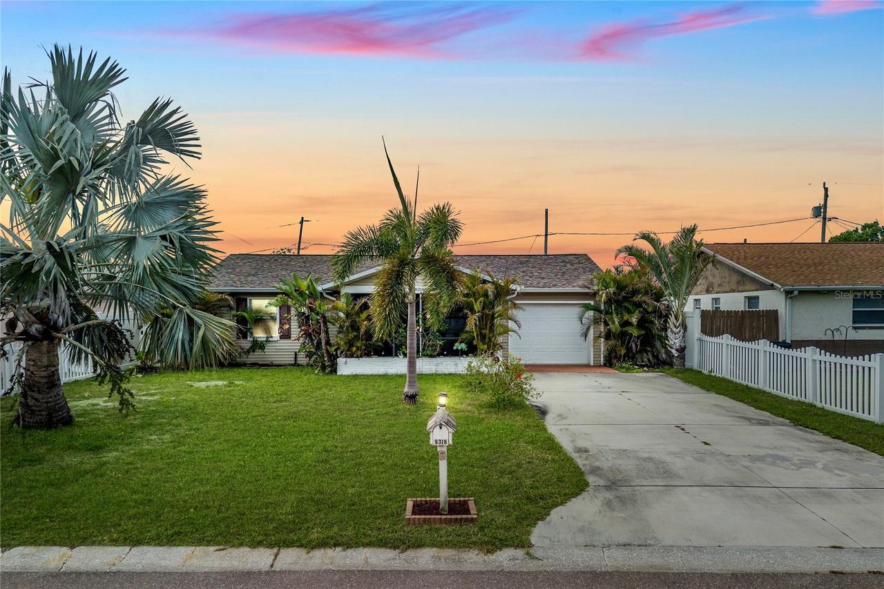 8318 76th Ave., Seminole, FL 33777