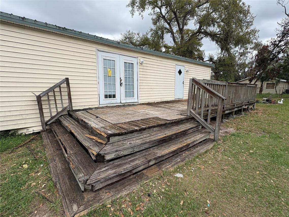 10106 S Alma St., Gibsonton, FL 33534