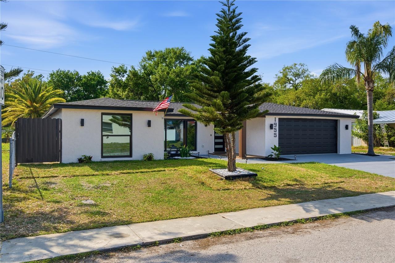 1955 Dartmouth Dr., Holiday, FL 34691