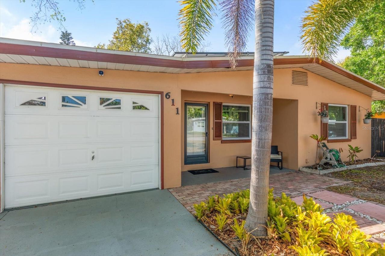 611 11th St., Largo, FL 33770