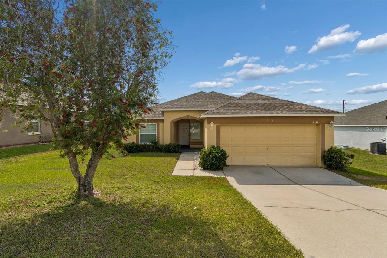 7643 Weehawken Dr., Zephyrhills, FL 33540